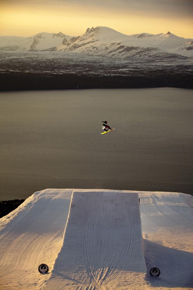 Snowboarding, frame 27