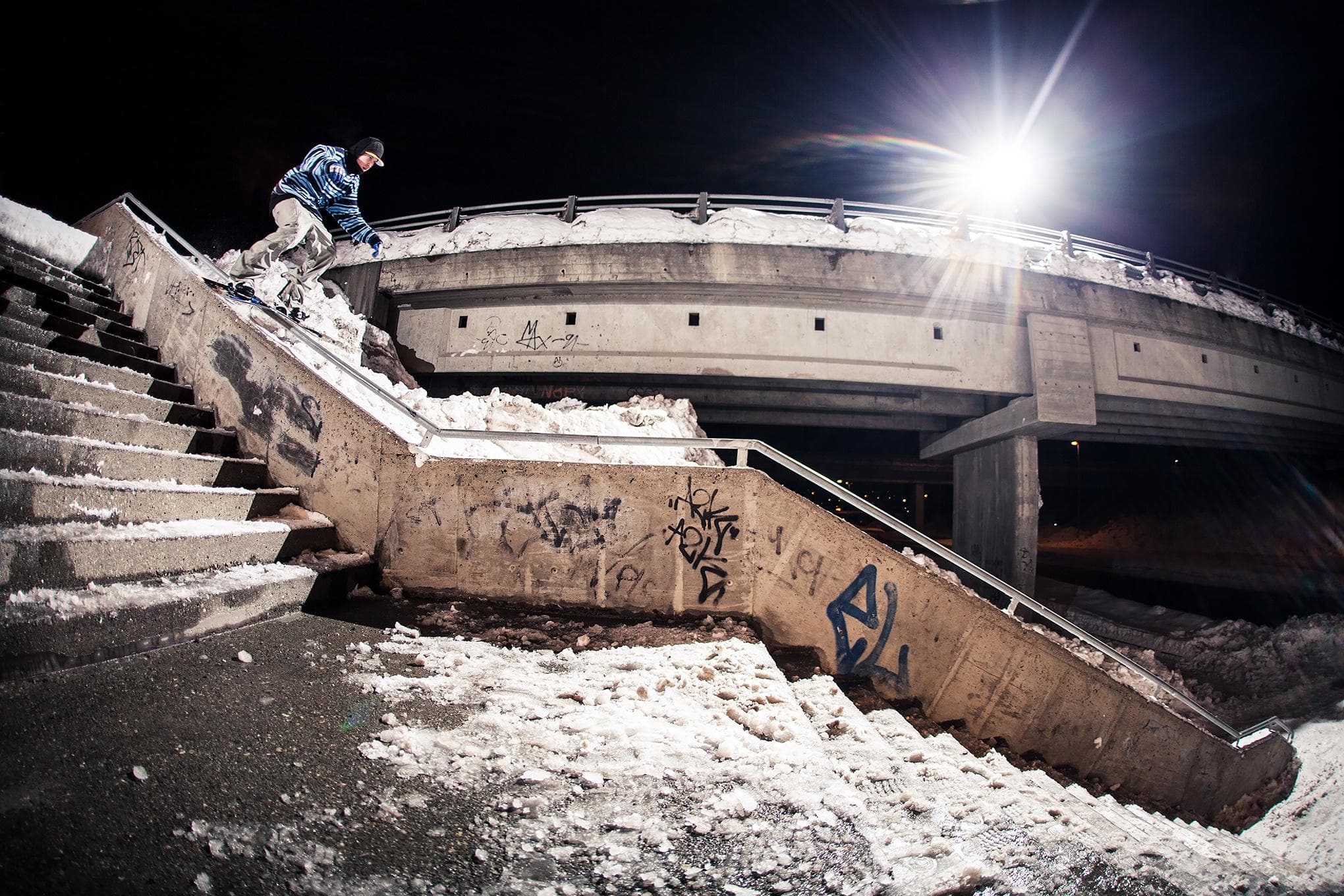 Snowboarding, frame 13